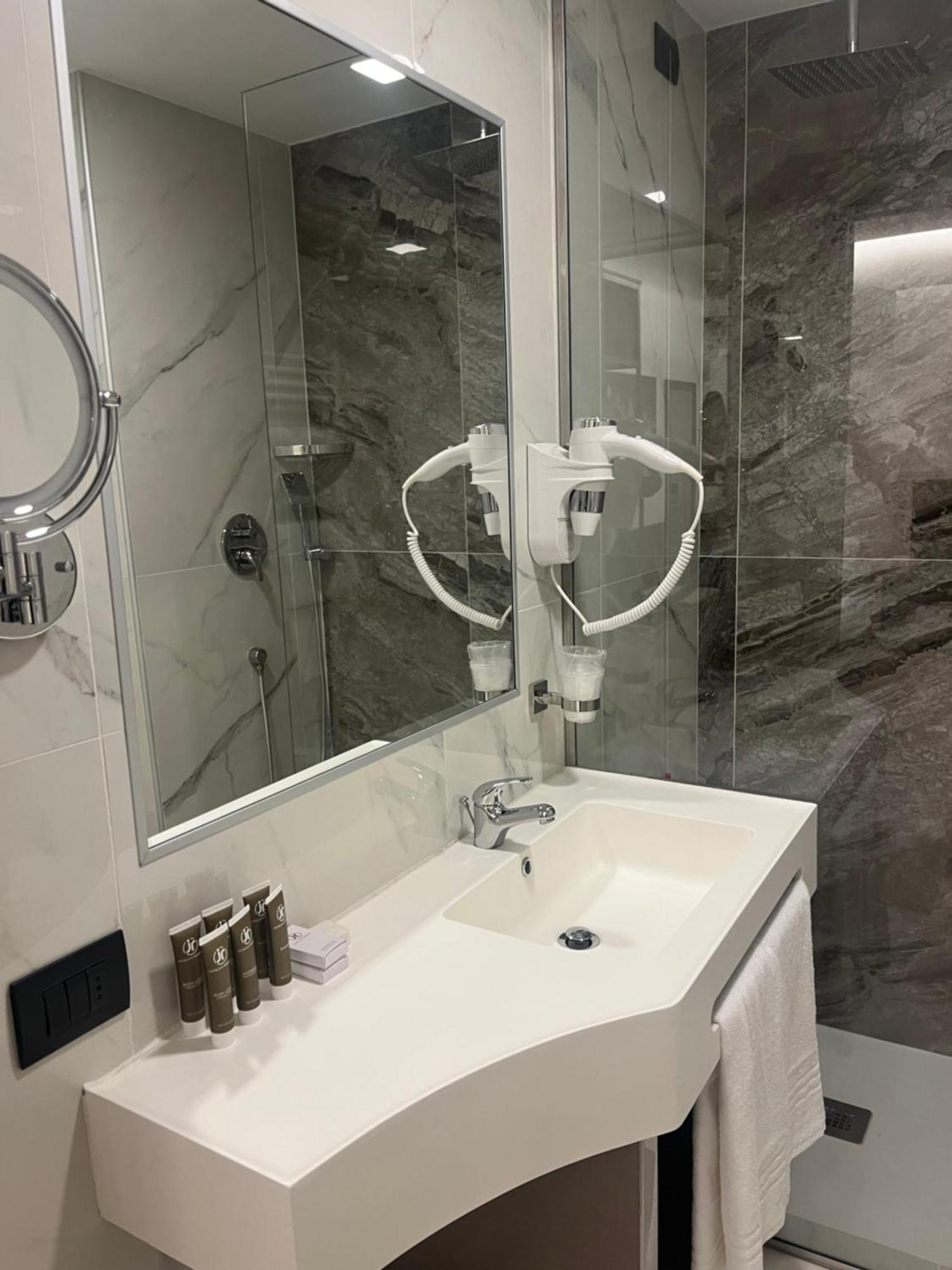 Jr Bocconi 4* Milano