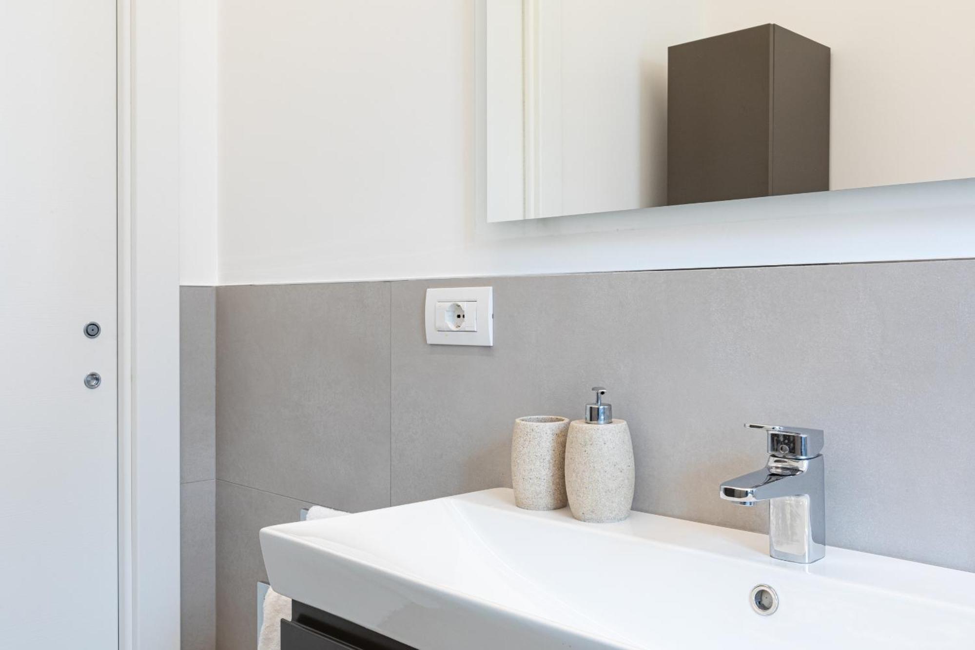 Appartement Certosa Enchanting With Balcony - Collection *
