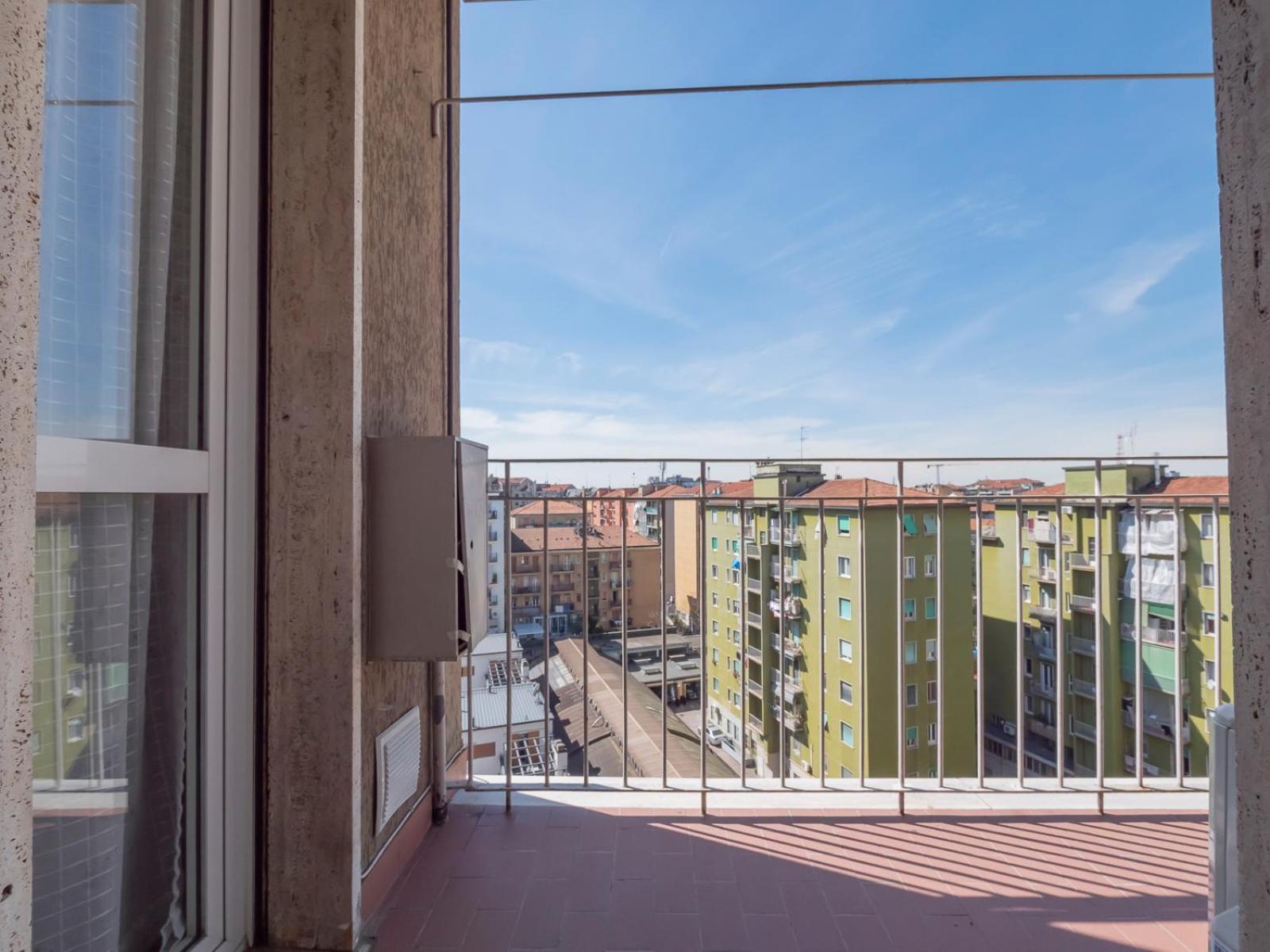 Xenia - Newly Renovated * Milan