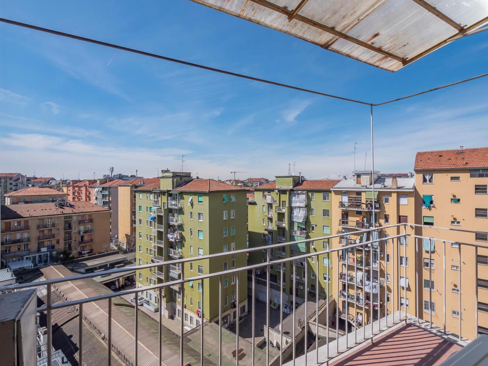 Xenia - Newly Renovated Milan