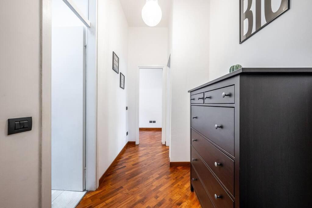 Carrobbio's Nest - Elegant With Wifi And Netflix Appartement Milaan