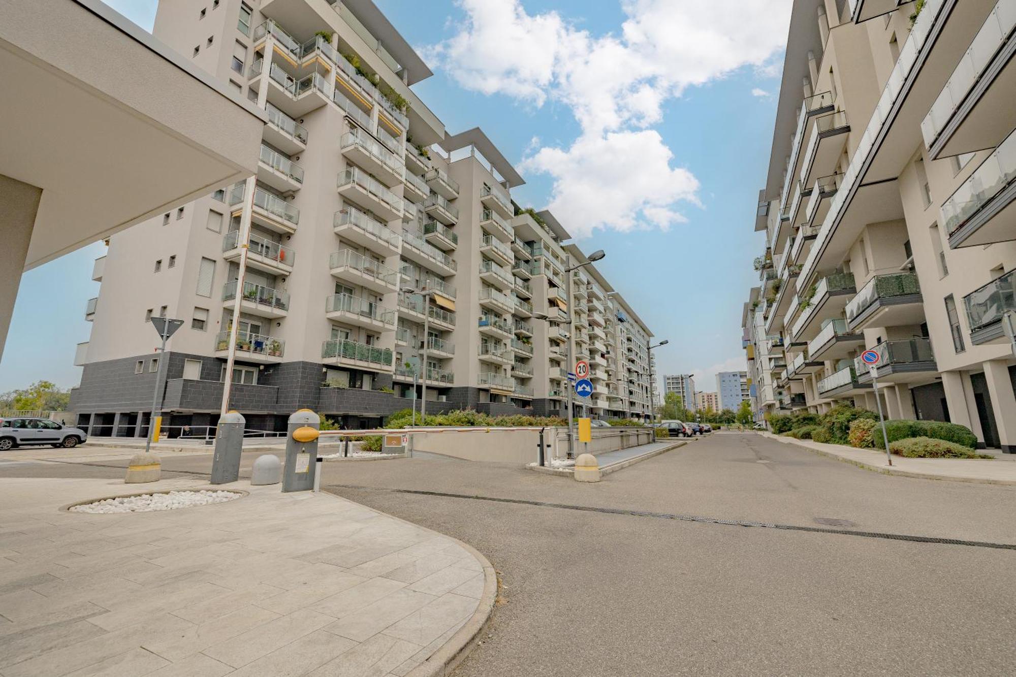 Skyline Milano-terrazza E Box Auto Esclusivo Milano