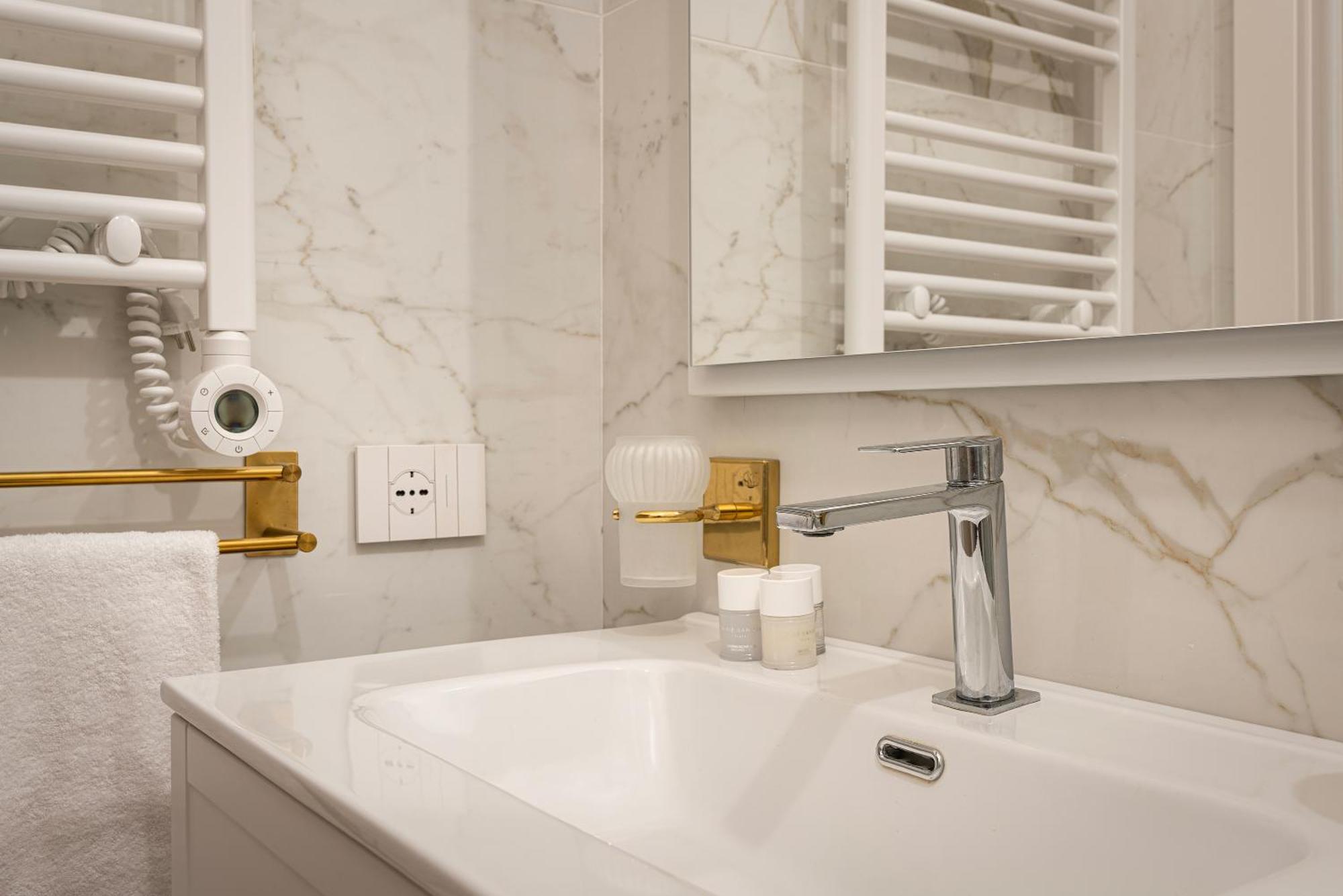 Santa Tecla Living Ruggero Di Lauria 2 Appartement