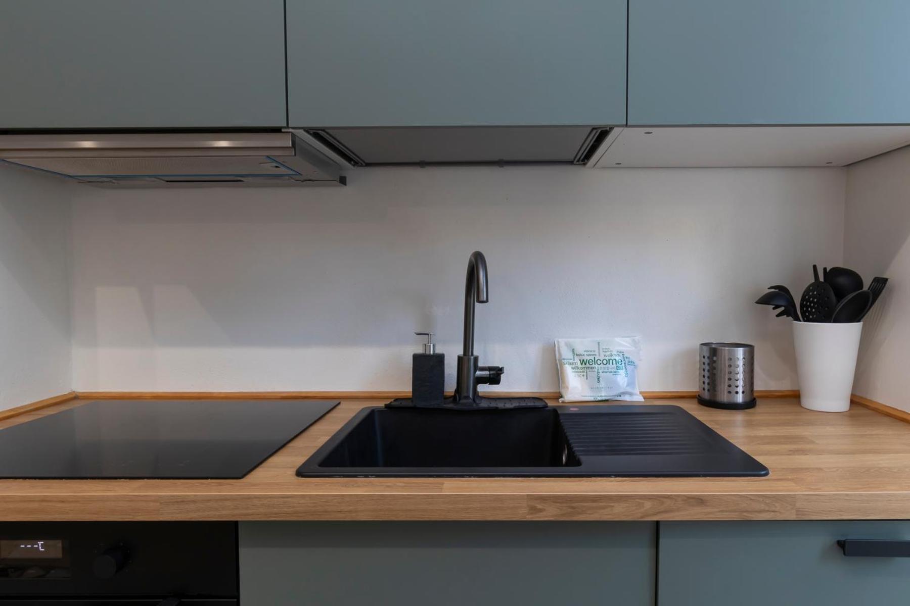 Oasi Urbana A Milano: Piazza Insubria Apartment