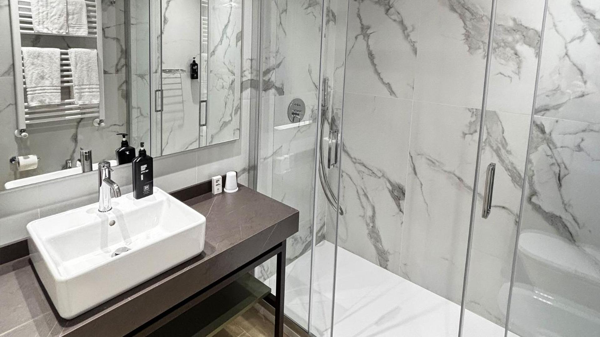 Ih Watt 13 Hotel 4*