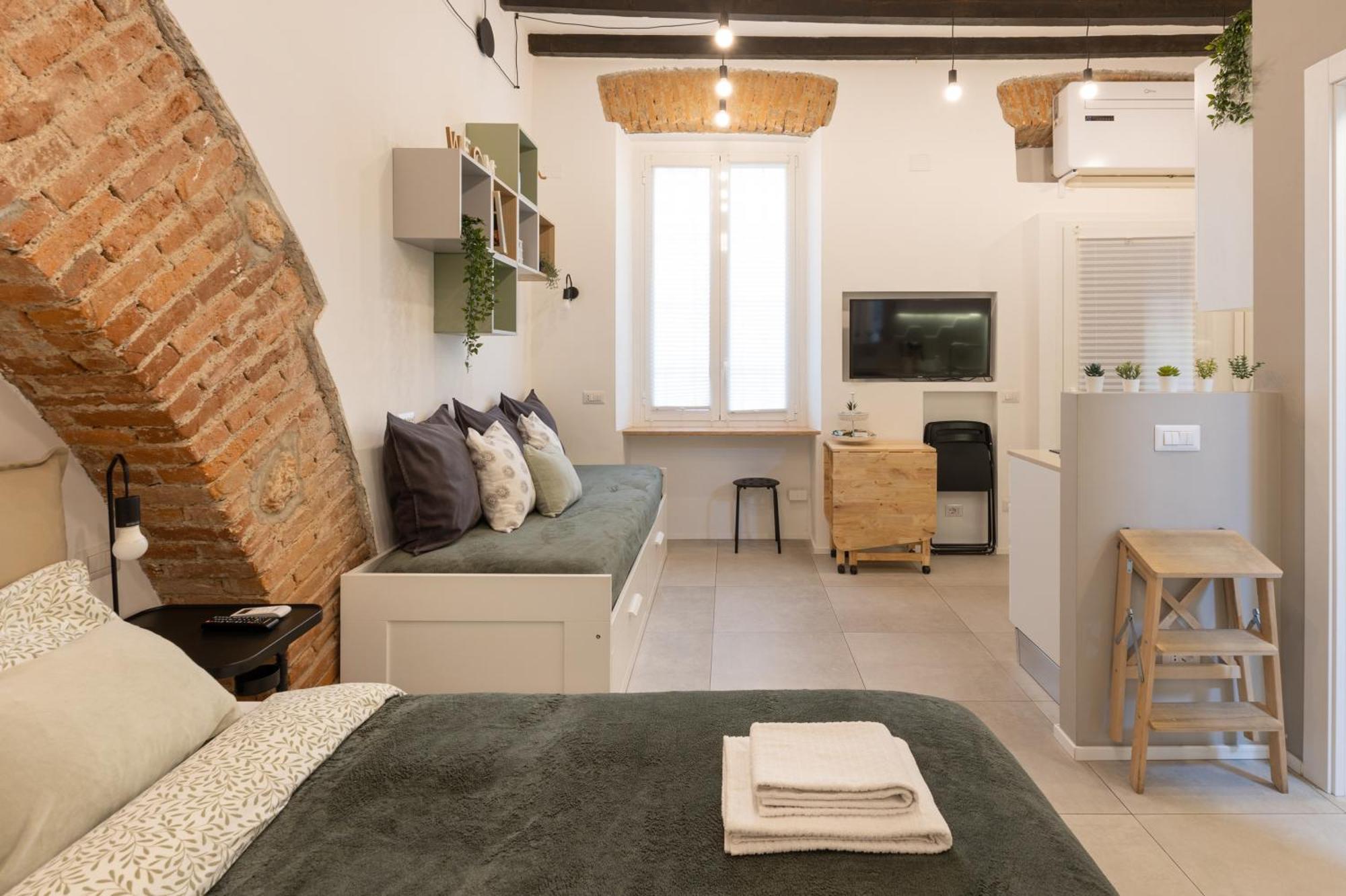 Bricks & Beams In The Key Area Of Apartment Milan