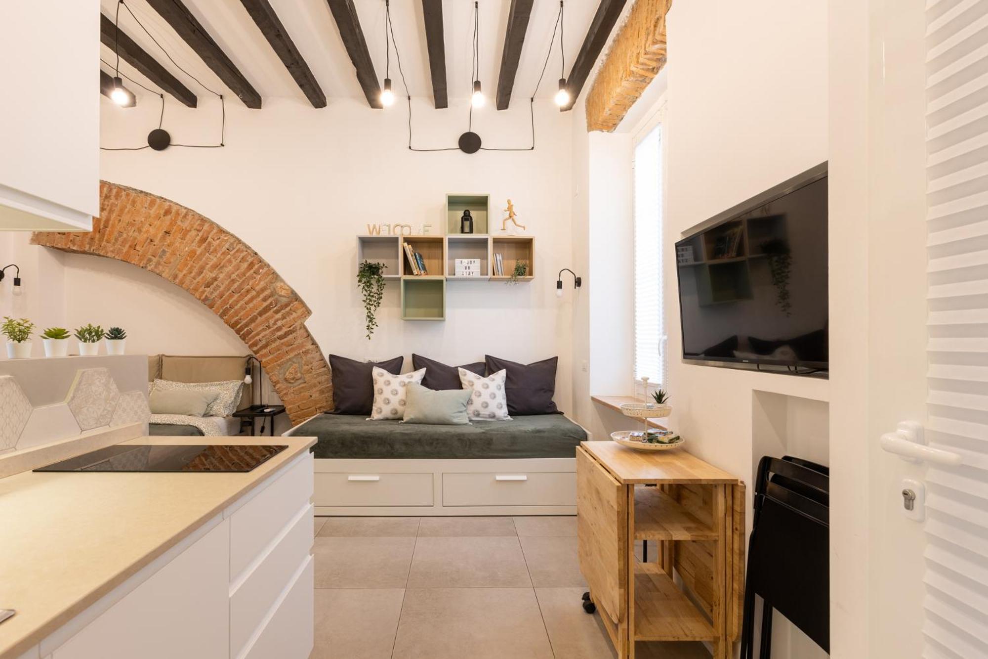 Bricks & Beams In The Key Area Of Apartment *