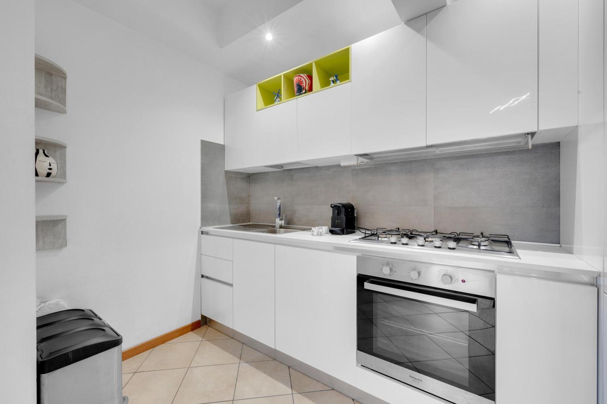 Pran27 -crescenzago - - Large - Bright - * Milano