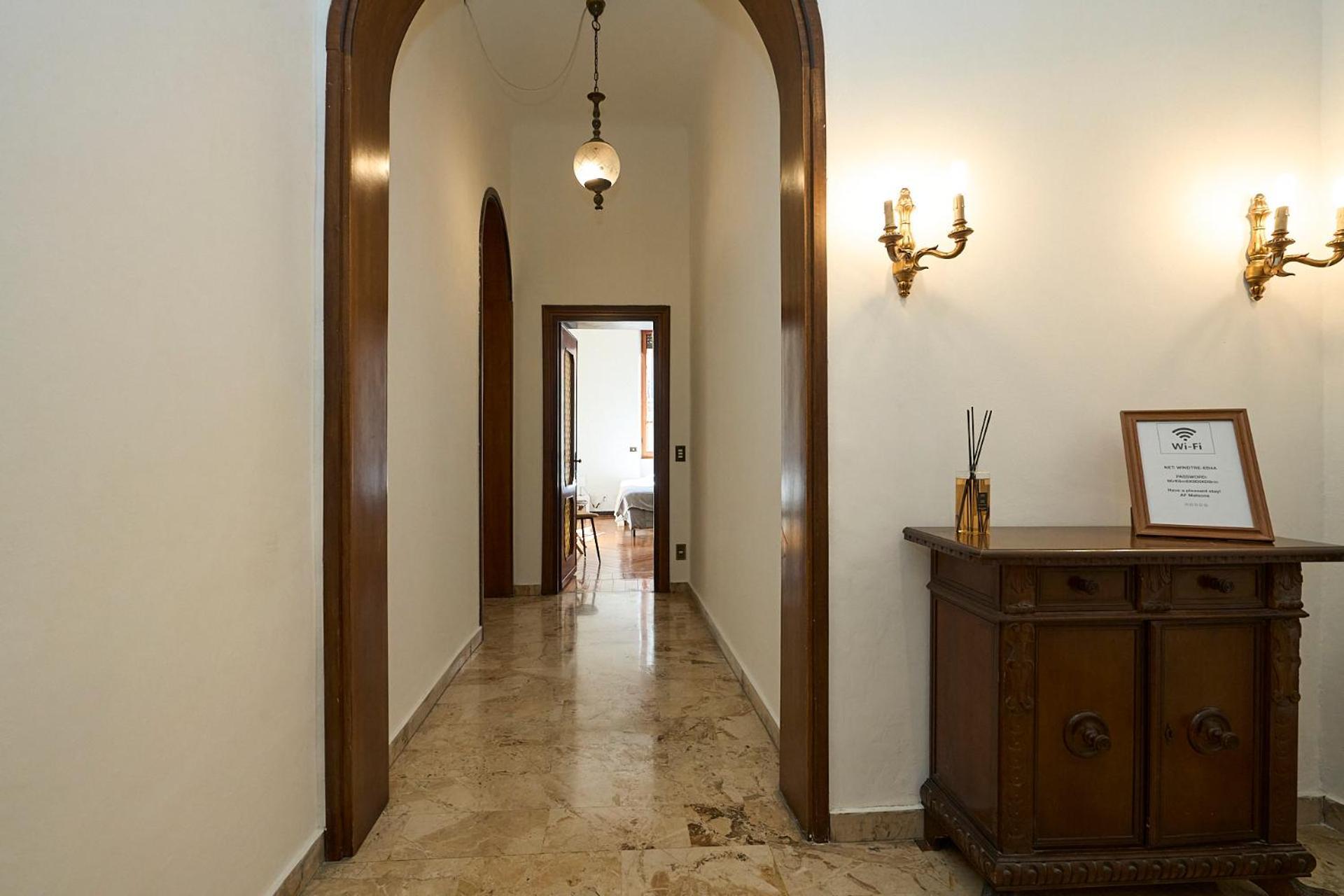 Vintage House - 2 Minutes Walk From Station Appartamento *