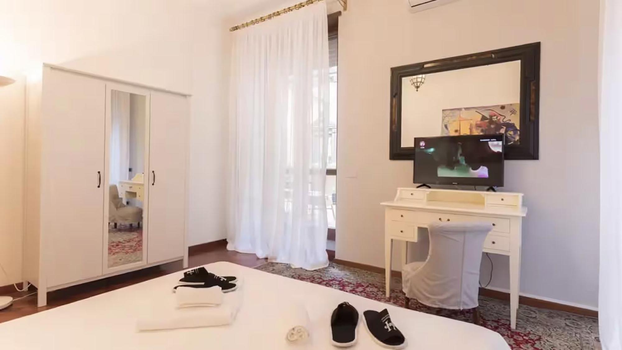 Apartment Classbnb - Two 400 Meters From The Duomo Milan