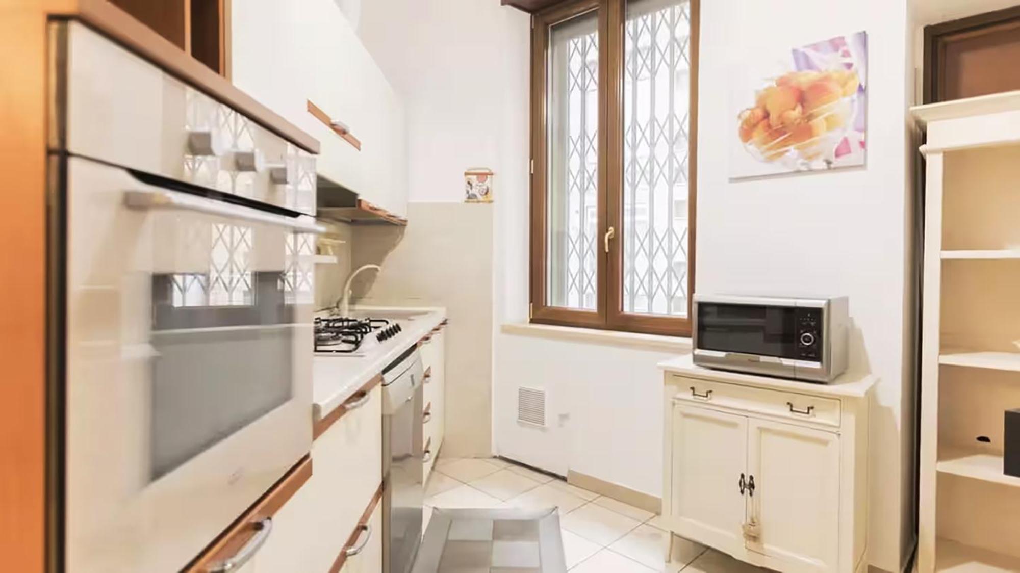 Classbnb - Two 400 Meters From The Duomo * Milan