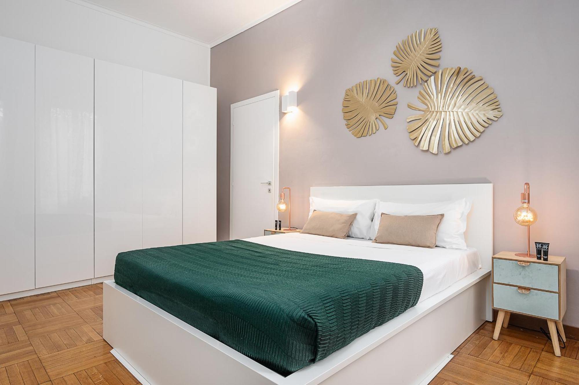 Classbnb - Two 400 Meters From The Duomo Apartment *