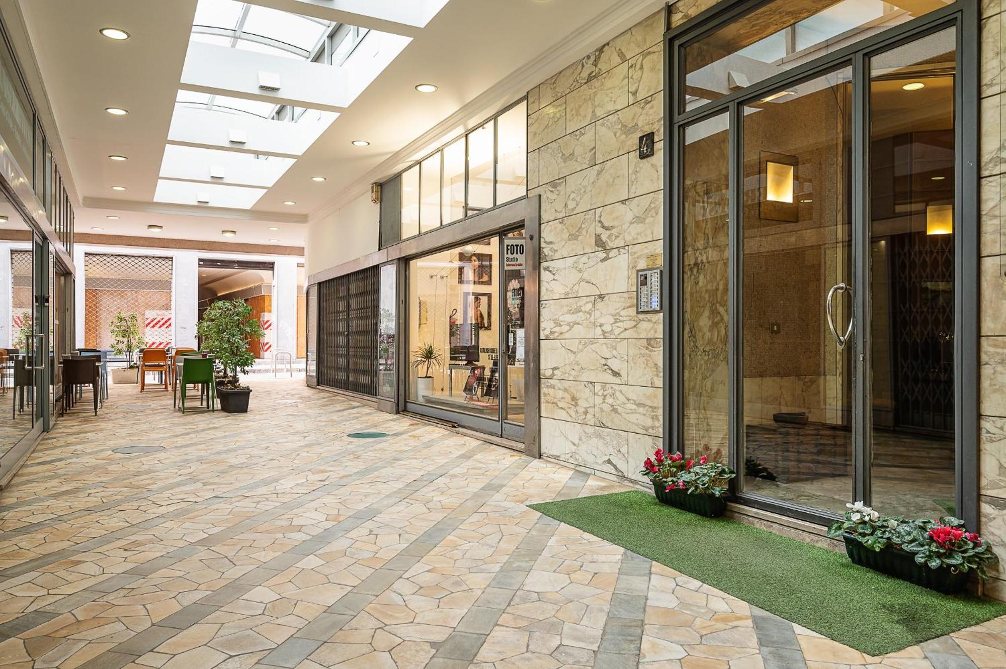 Classbnb - Two 400 Meters From The Duomo Apartment