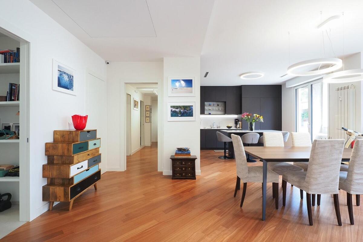 Bright Three Bedroom With Balconies Porta Romana Appartamento Milano