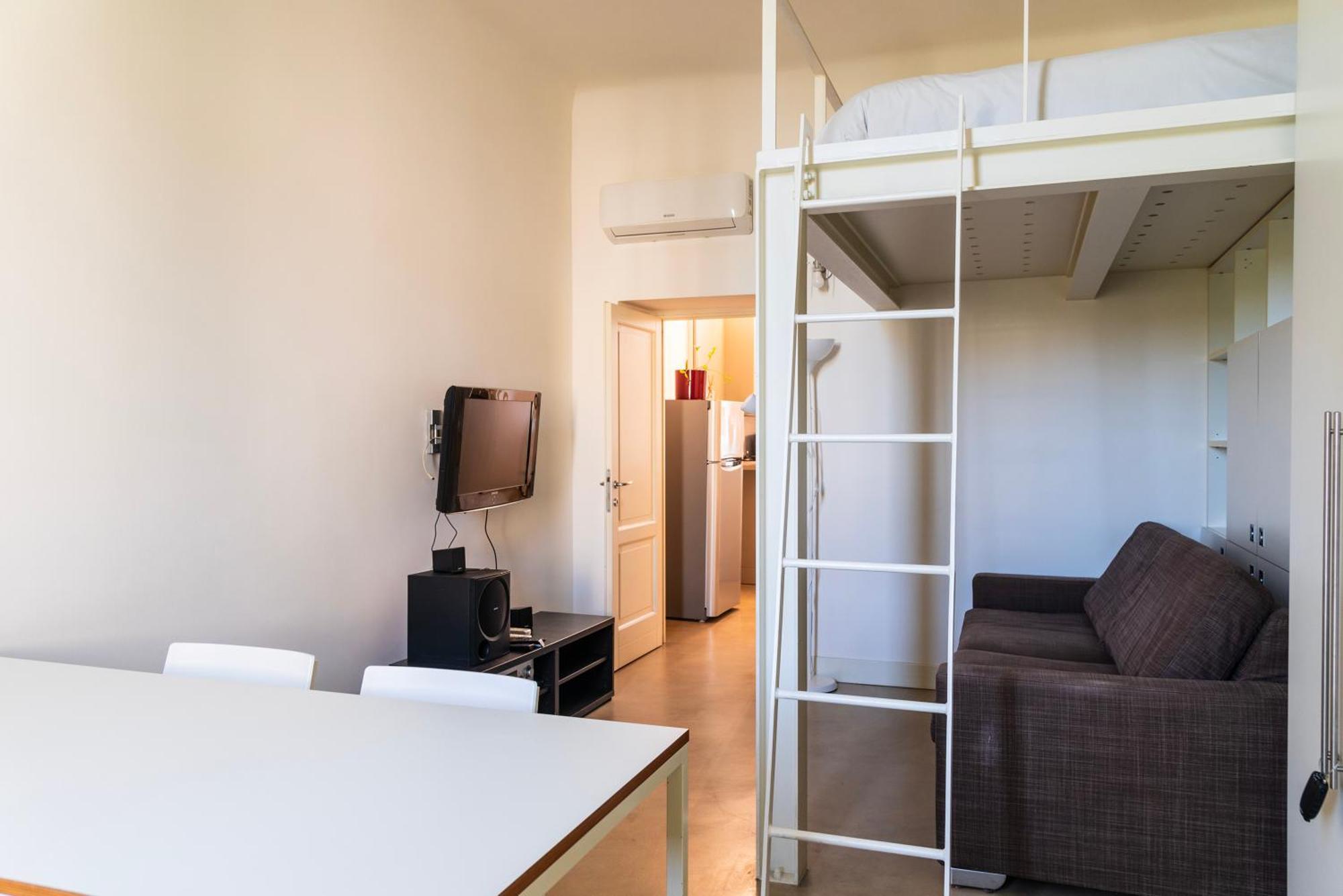 Youhosty - Navigli View Appartamento
