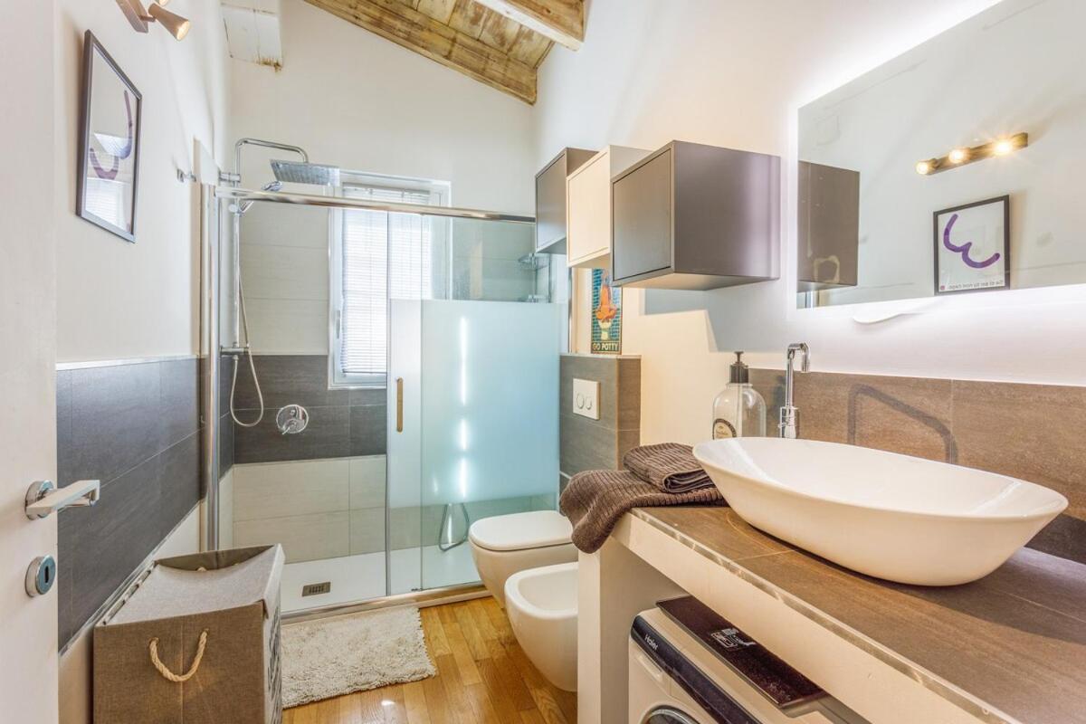 Unconventional Near Linate - Supreme Meme Loft Milano