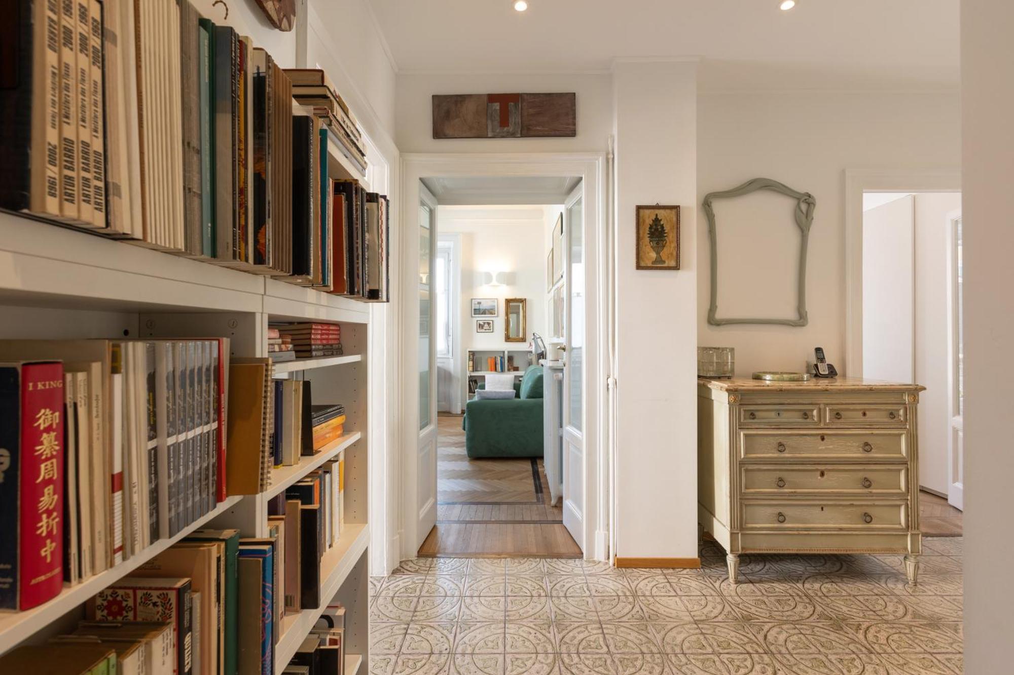 House Of An Artist In The Key Area Of