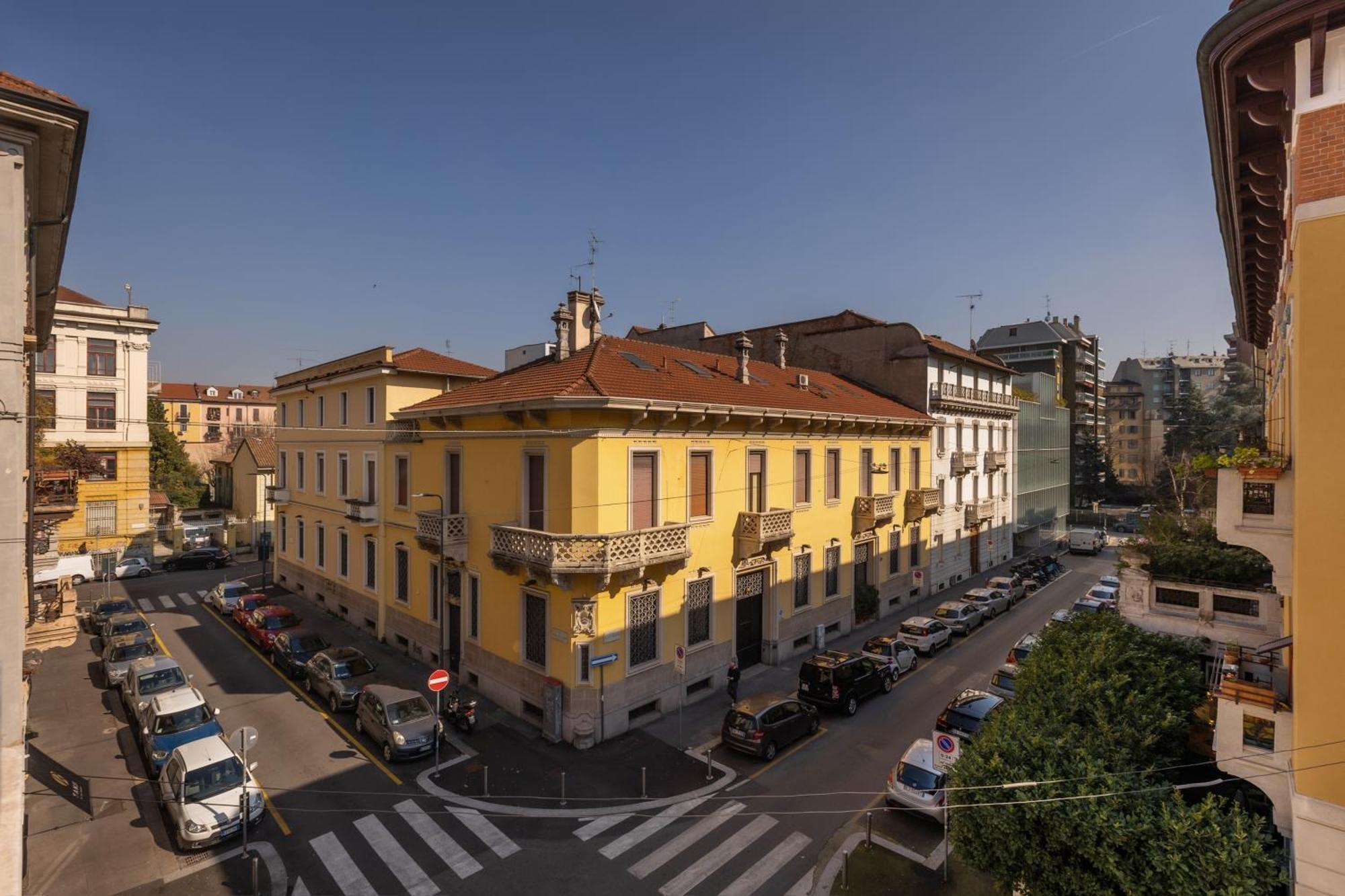 House Of An Artist In The Key Area Of Milano