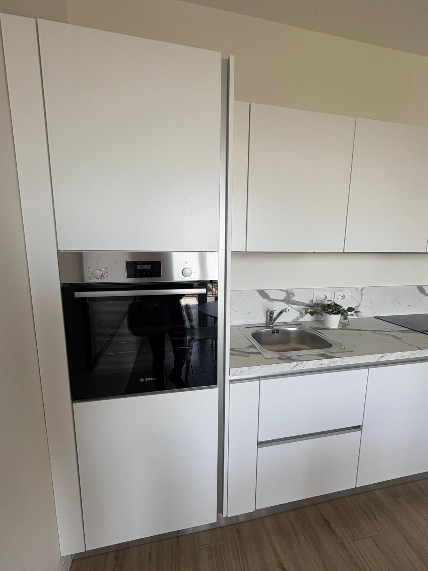 Panorama - Luminous With Private Garage Appartamento *