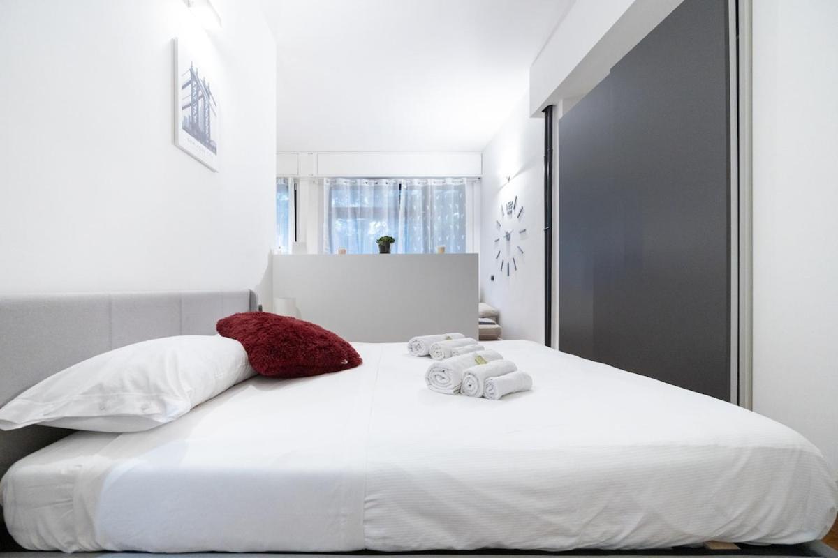 Design I Steps From Fair & Metro Appartamento Milano