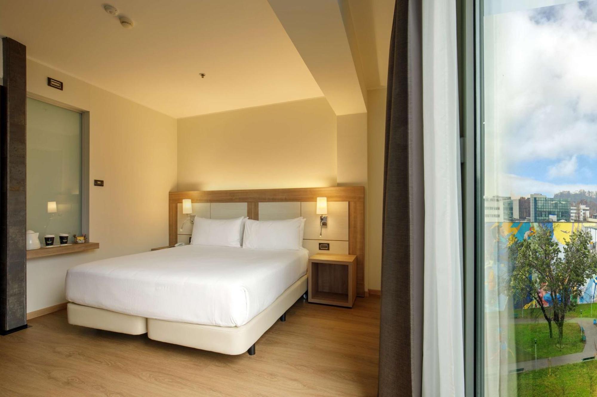 Hotell Doubletree By Hilton Milano