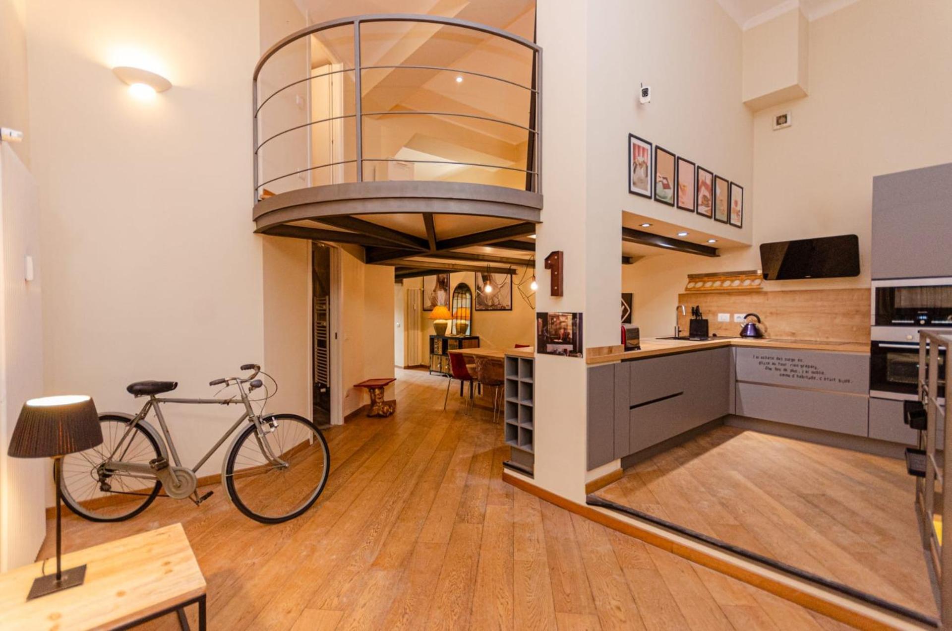 Luxury 3 Fiat, Ariberto Home, Tra Centro Storico Di E Navigli, Con Spaziosa Jacuzzi Appartamento Milano