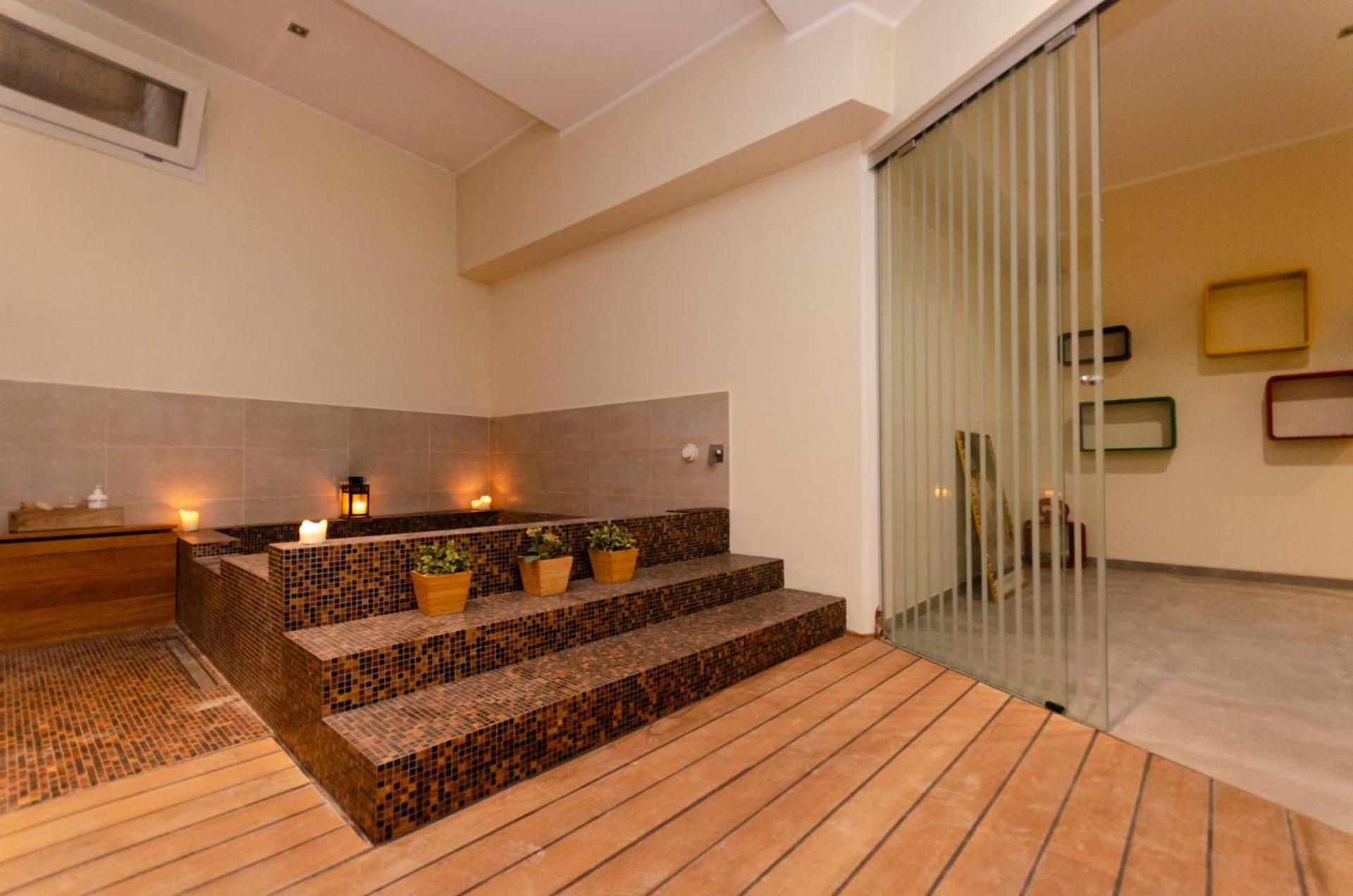 Luxury 3 Fiat, Ariberto Home, Tra Centro Storico Di E Navigli, Con Spaziosa Jacuzzi * Milano