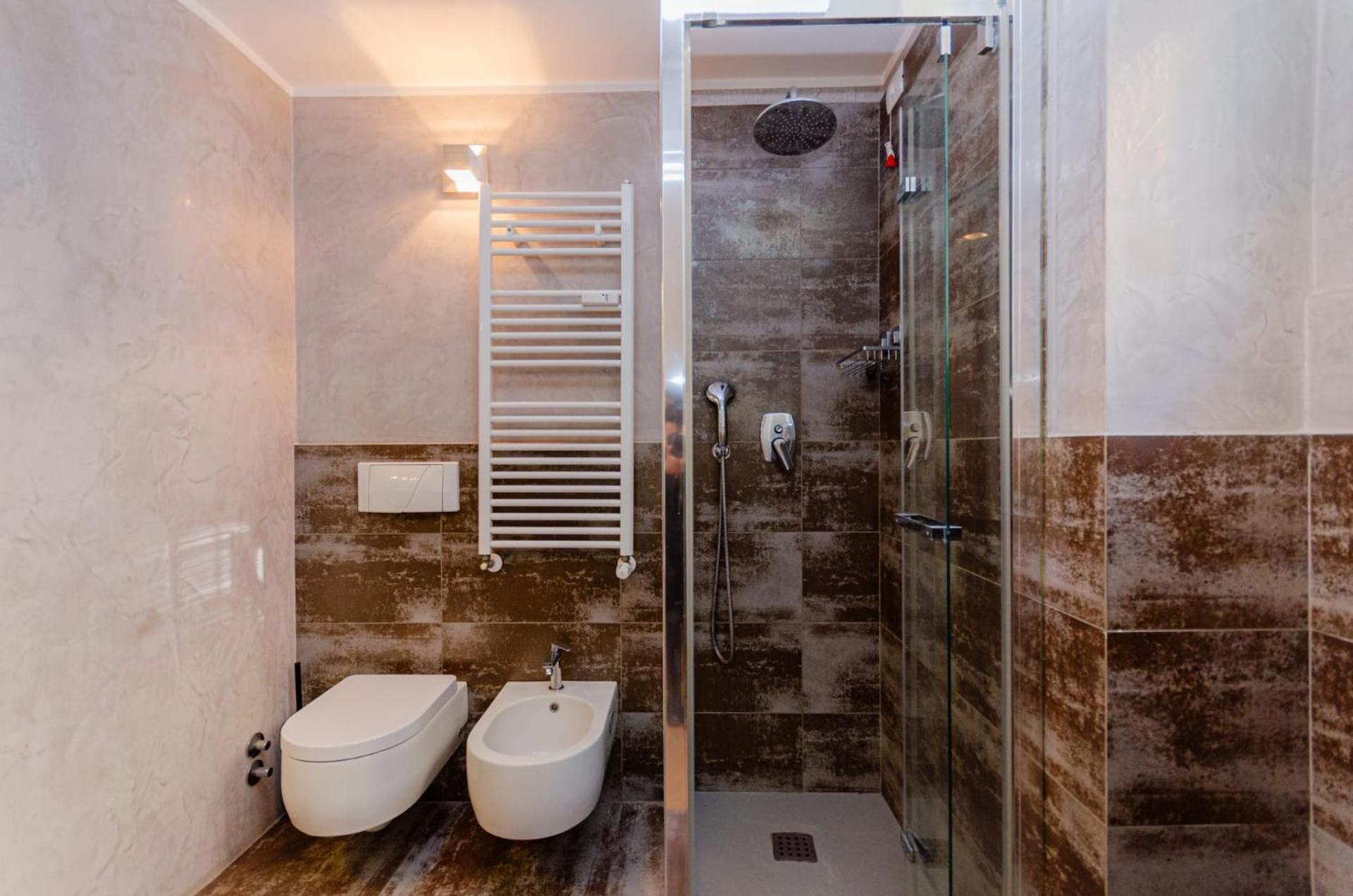 Luxury 3 Fiat, Ariberto Home, Tra Centro Storico Di E Navigli, Con Spaziosa Jacuzzi Appartamento Milano