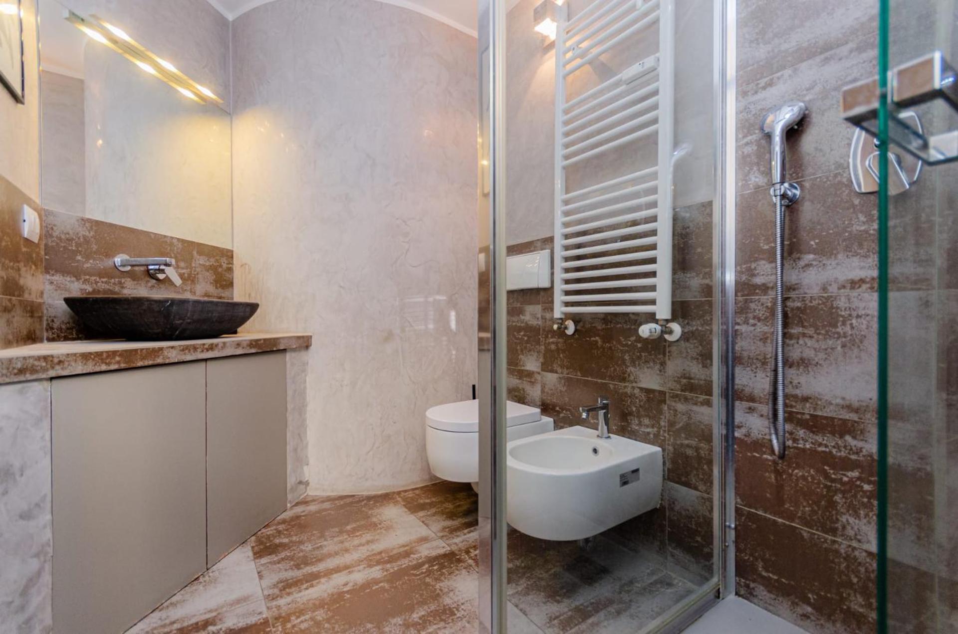 Luxury 3 Fiat, Ariberto Home, Tra Centro Storico Di E Navigli, Con Spaziosa Jacuzzi Appartamento *