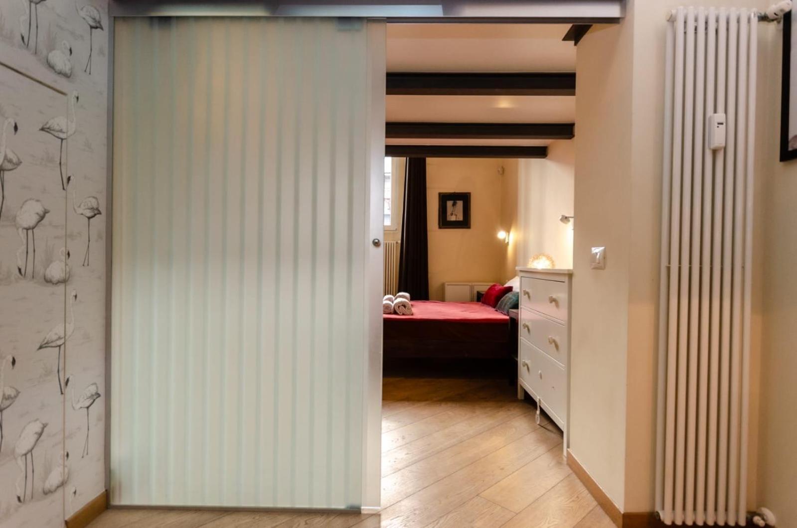Appartamento Luxury 3 Fiat, Ariberto Home, Tra Centro Storico Di E Navigli, Con Spaziosa Jacuzzi *