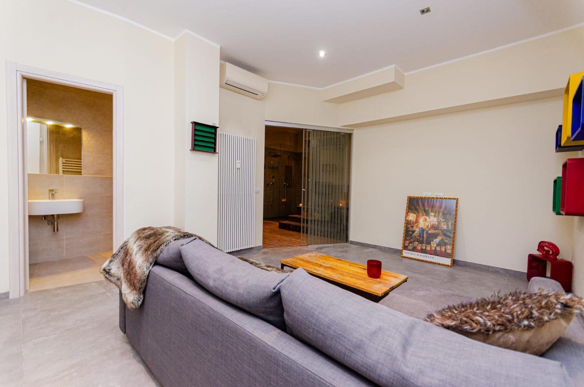 Appartamento Luxury 3 Fiat, Ariberto Home, Tra Centro Storico Di E Navigli, Con Spaziosa Jacuzzi *