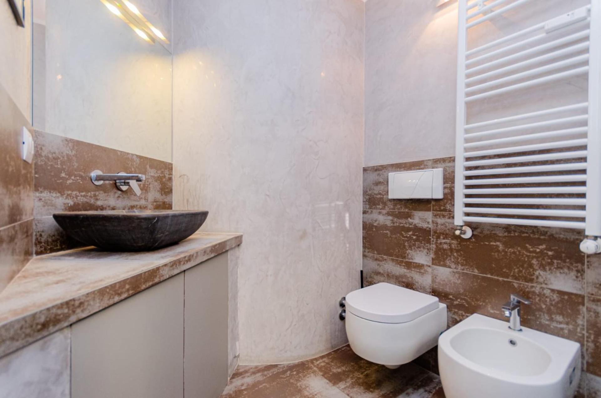 Appartamento Luxury 3 Fiat, Ariberto Home, Tra Centro Storico Di E Navigli, Con Spaziosa Jacuzzi