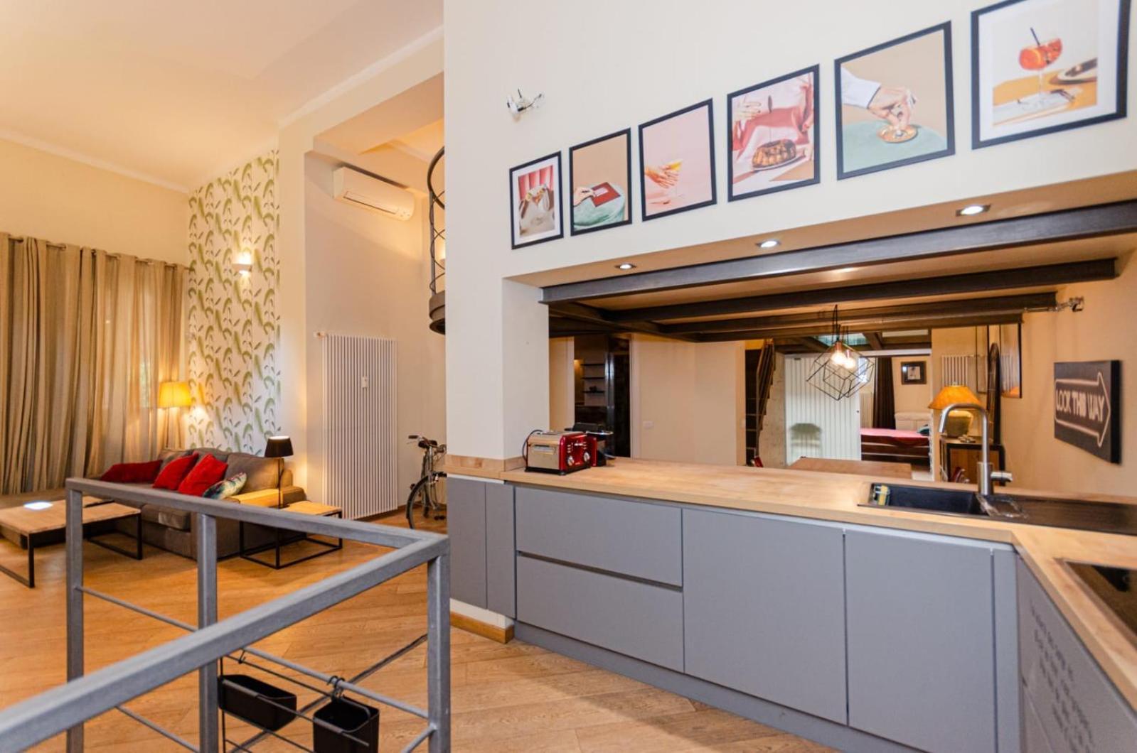 Appartamento Luxury 3 Fiat, Ariberto Home, Tra Centro Storico Di E Navigli, Con Spaziosa Jacuzzi Milano