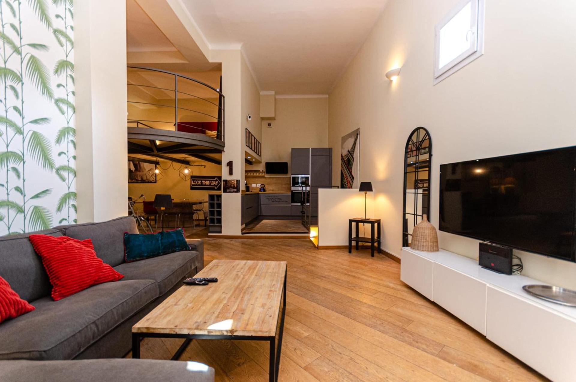 Appartamento Luxury 3 Fiat, Ariberto Home, Tra Centro Storico Di E Navigli, Con Spaziosa Jacuzzi Milano