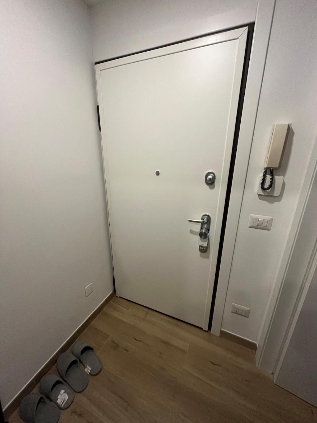 Loreto 15 Mins From Duomo - M1 Rovereto Appartement Milaan