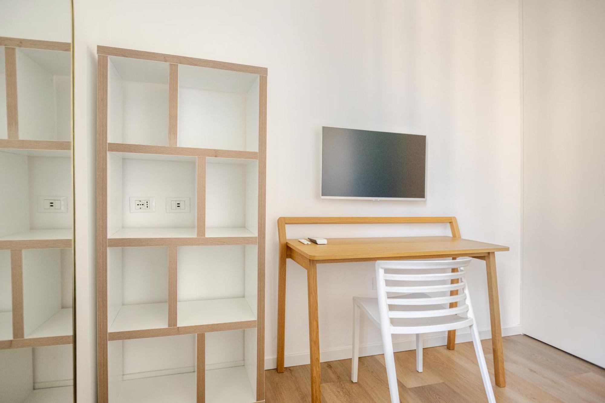 Design And Comfort In Isola In The Heart Of *