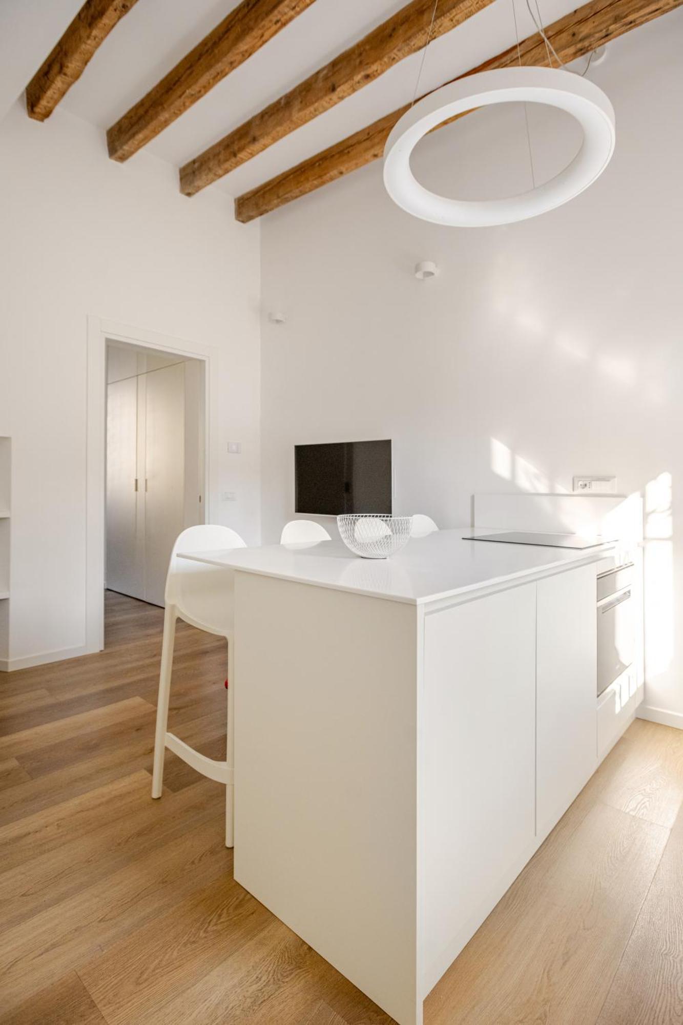 Design And Comfort In Isola In The Heart Of Milano