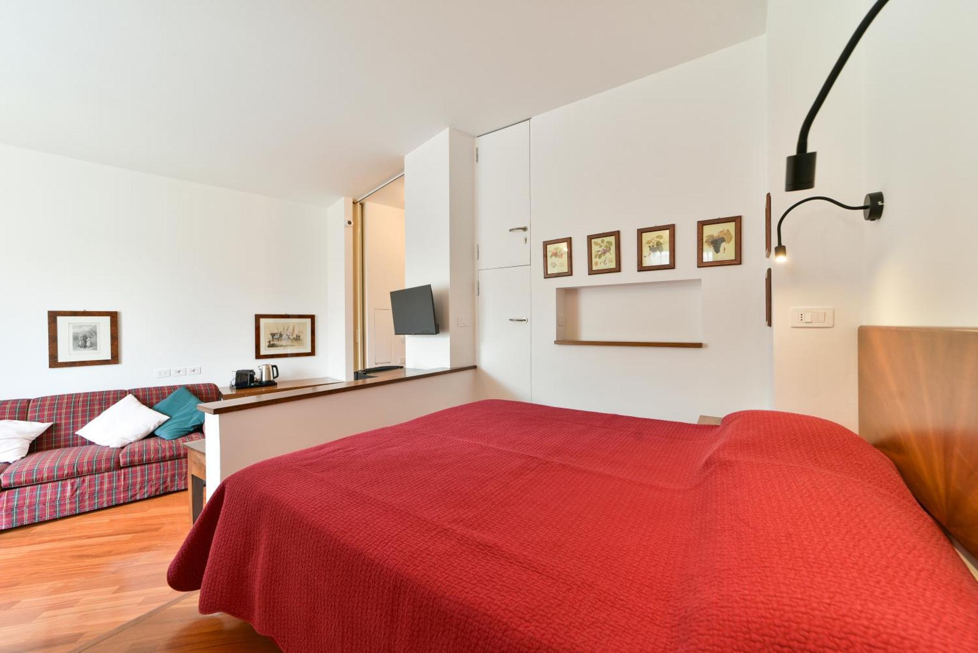 Monforte 19 - * Milano