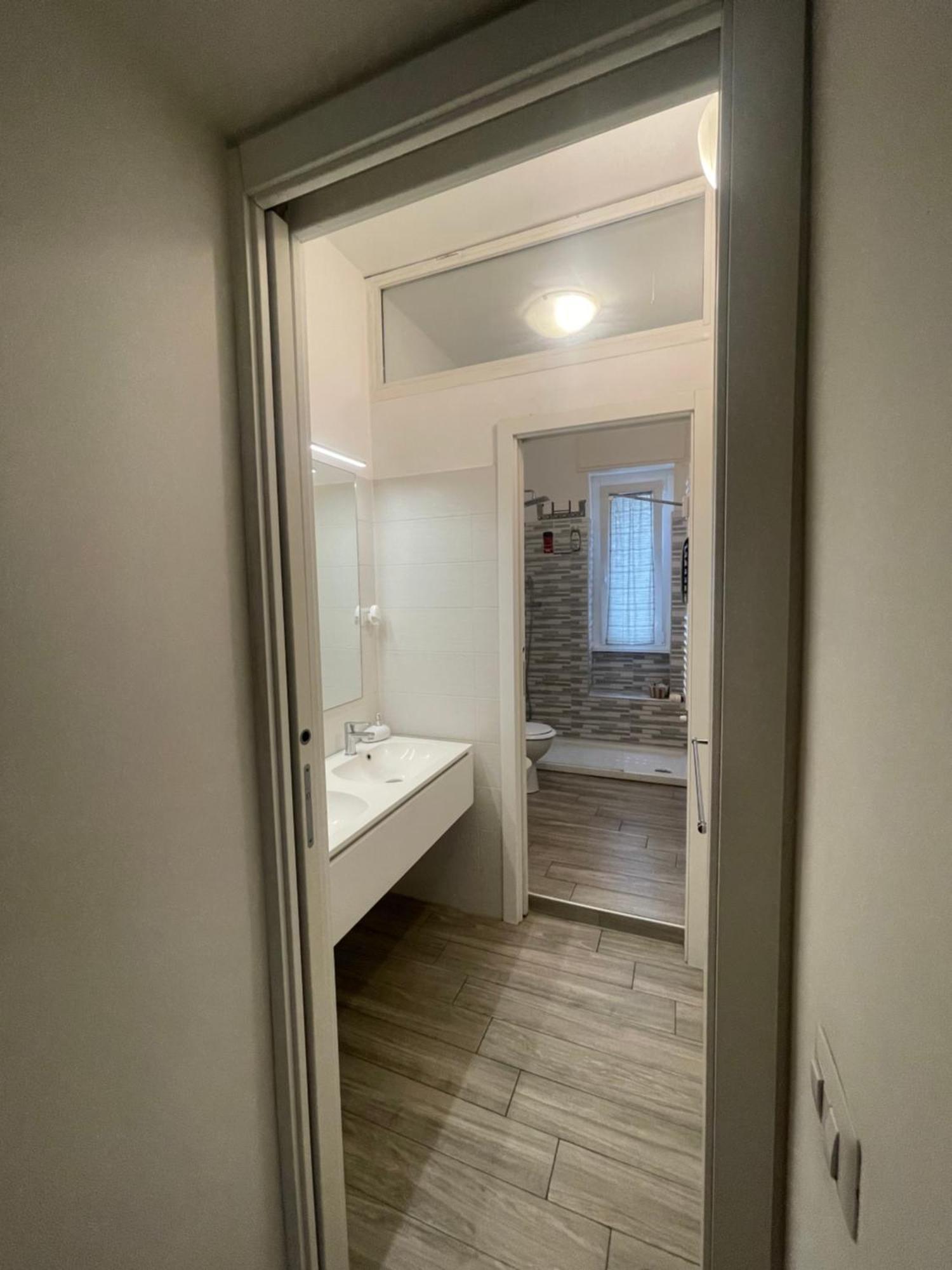 Gardone - Ampio Con 2 Da Letto - Comodo Per Duomo! Apartment Mailand