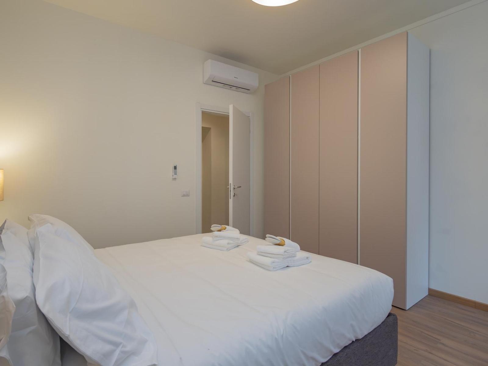 Spacious 2bdr With Balcony Arco-sempione Area, By Rentopolis Appartamento