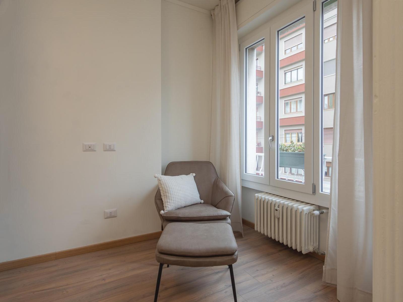 Spacious 2bdr With Balcony Arco-sempione Area, By Rentopolis Appartamento *