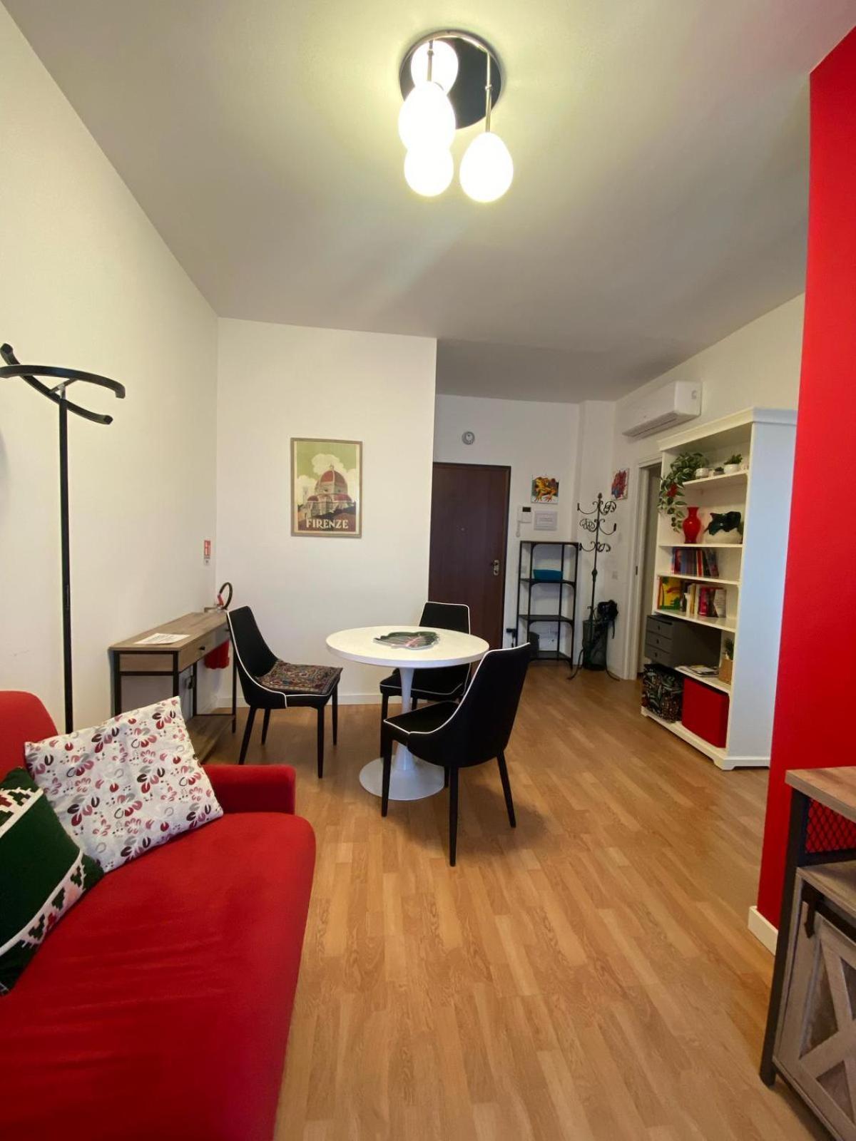 I Host - Scheiwiller 5 Milano