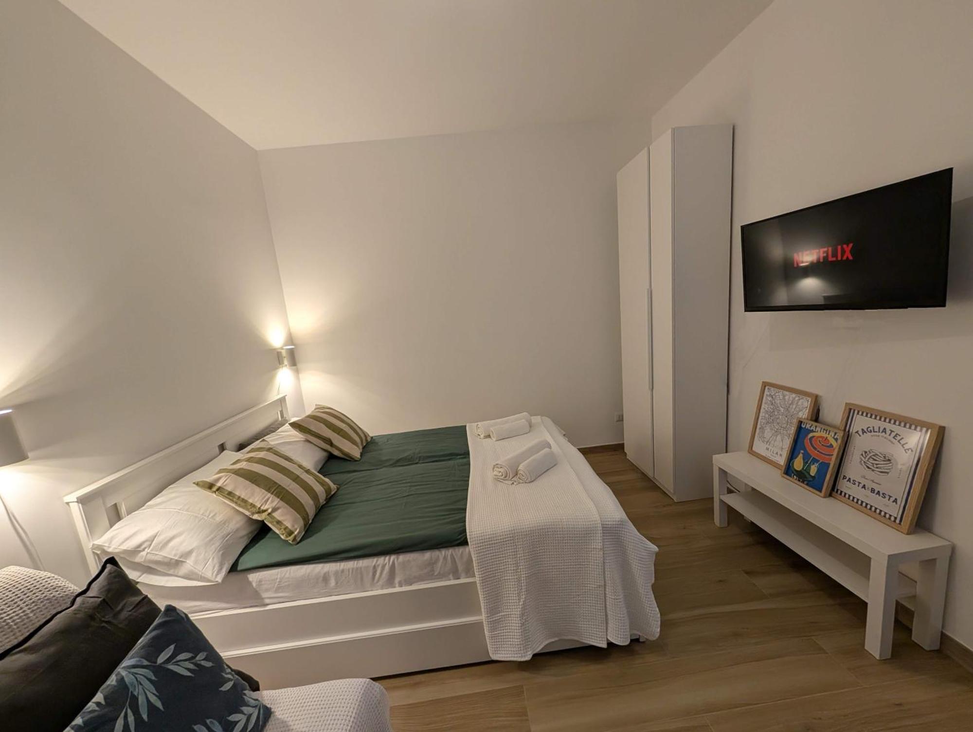 Loreto 15 Mins From Duomo - M1 Rovereto Milaan