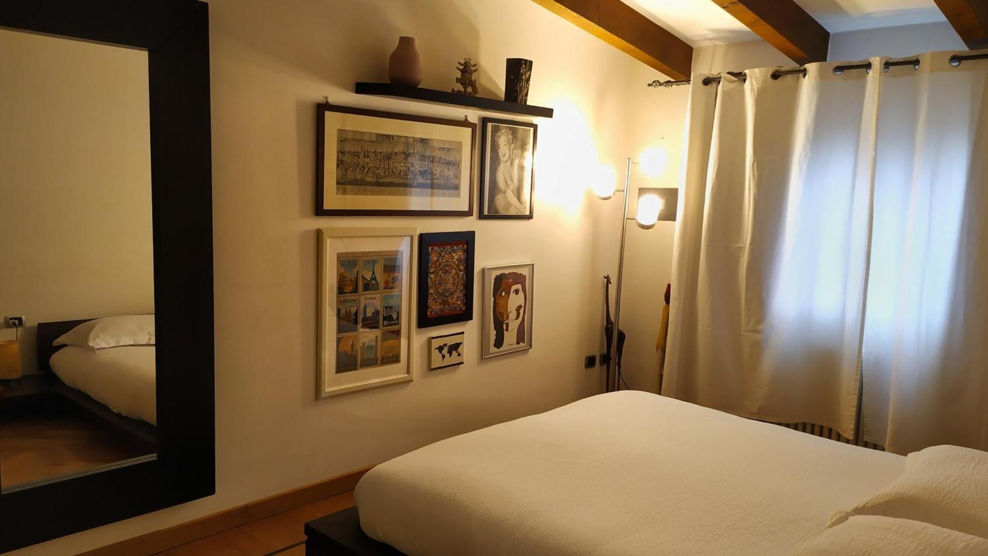 Appartamento Nolo93 Attic Right In Front Of The Metro Station To Duomo Milano