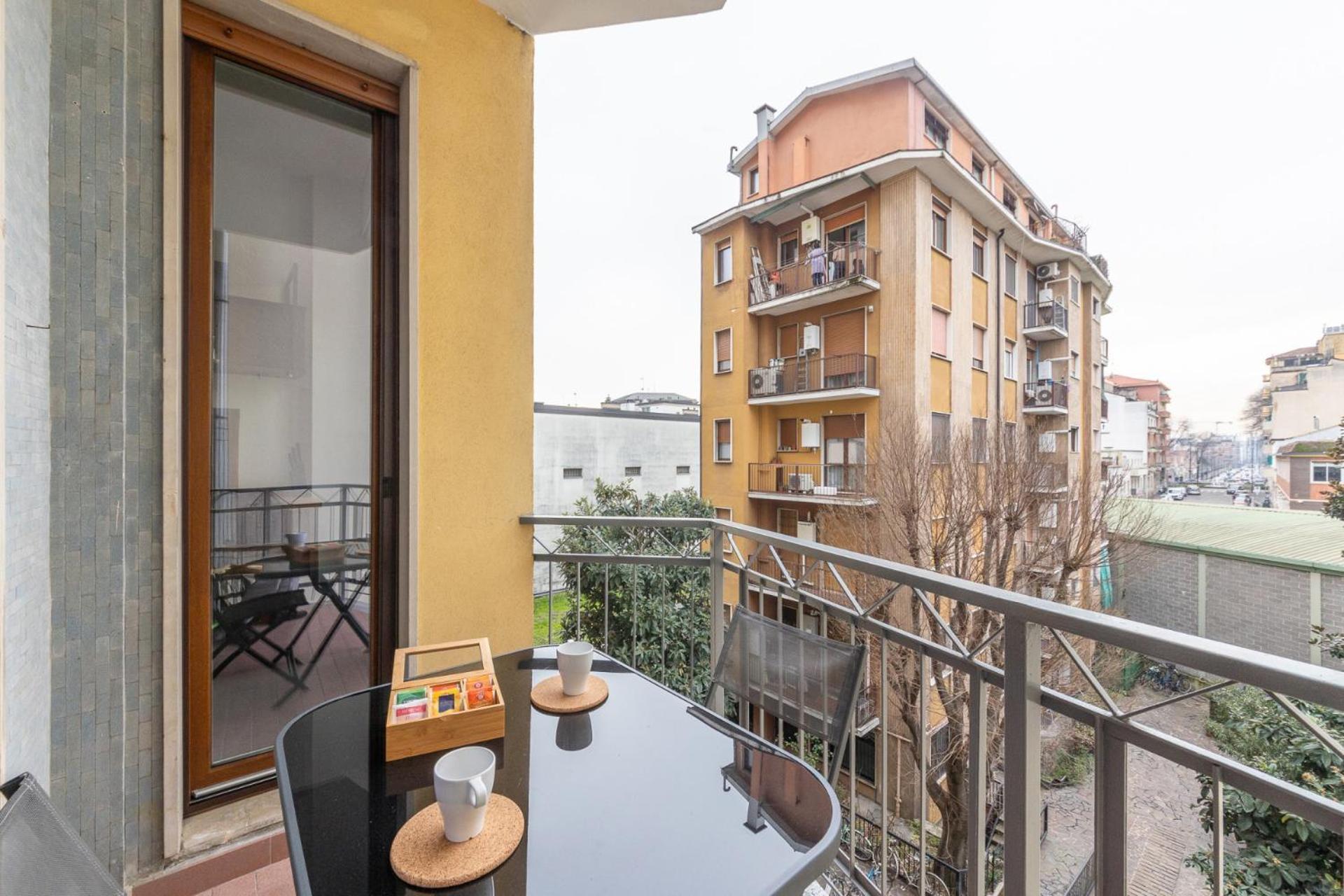 Modern And Comfortable In Cenisio Area * Milano