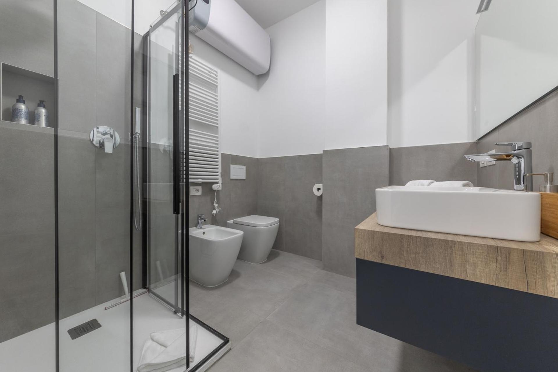 Modern And Comfortable In Cenisio Area Appartamento