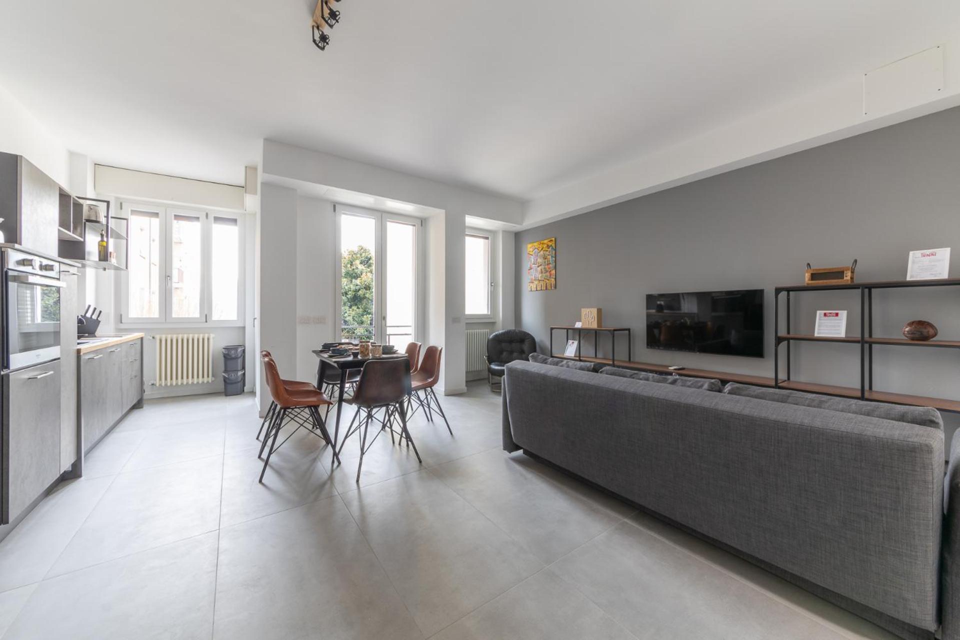 Modern And Comfortable In Cenisio Area Appartamento Milano