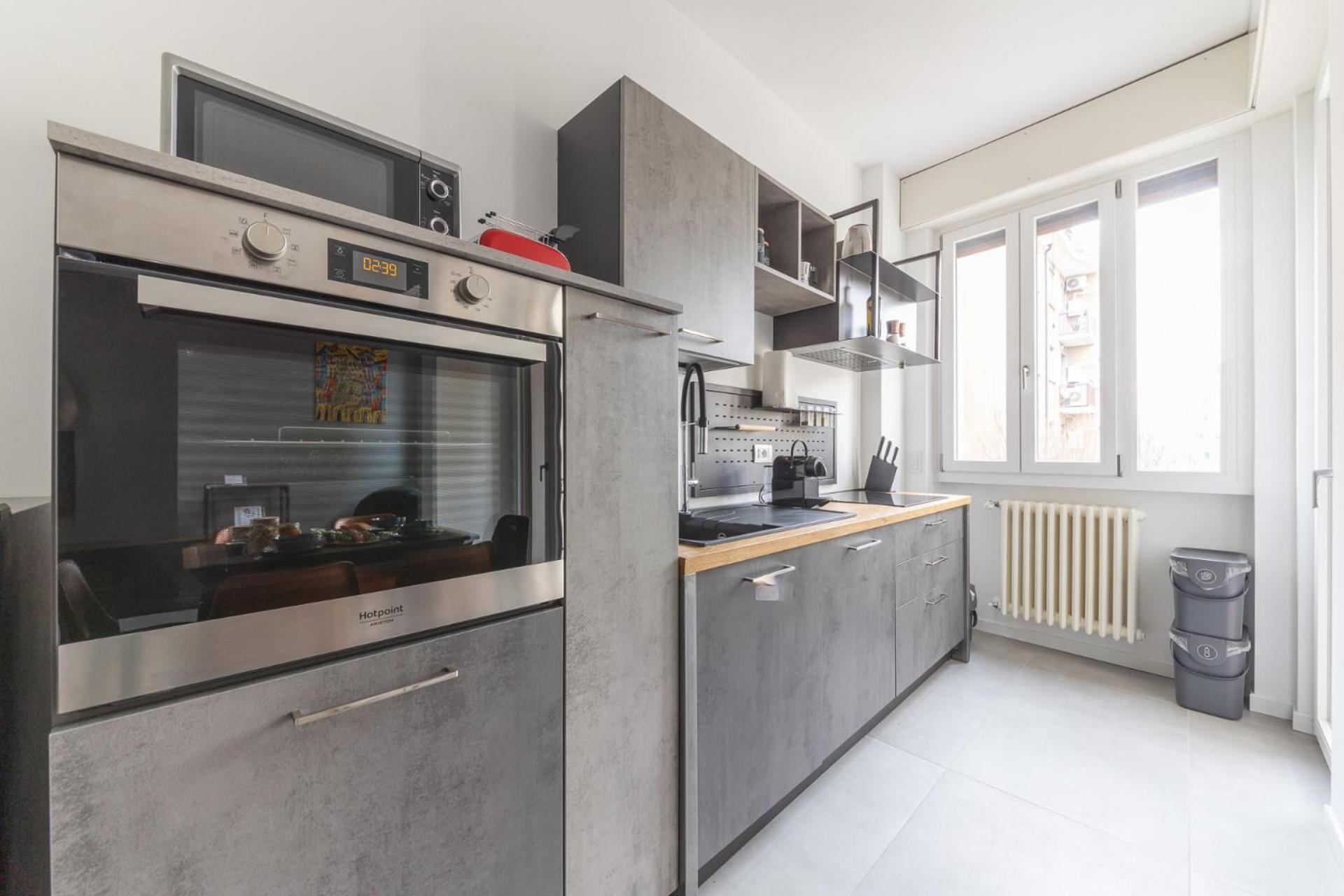 Appartamento Modern And Comfortable In Cenisio Area Milano