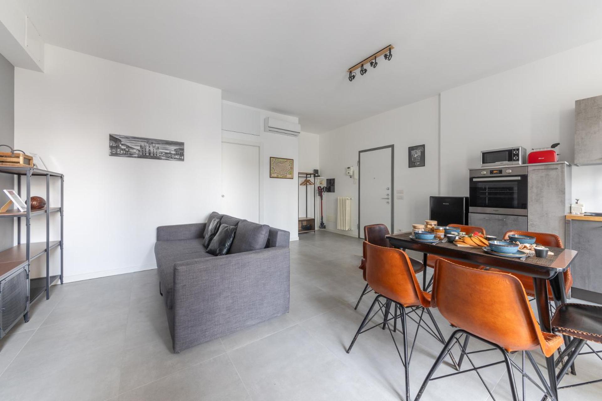 Modern And Comfortable In Cenisio Area Appartamento
