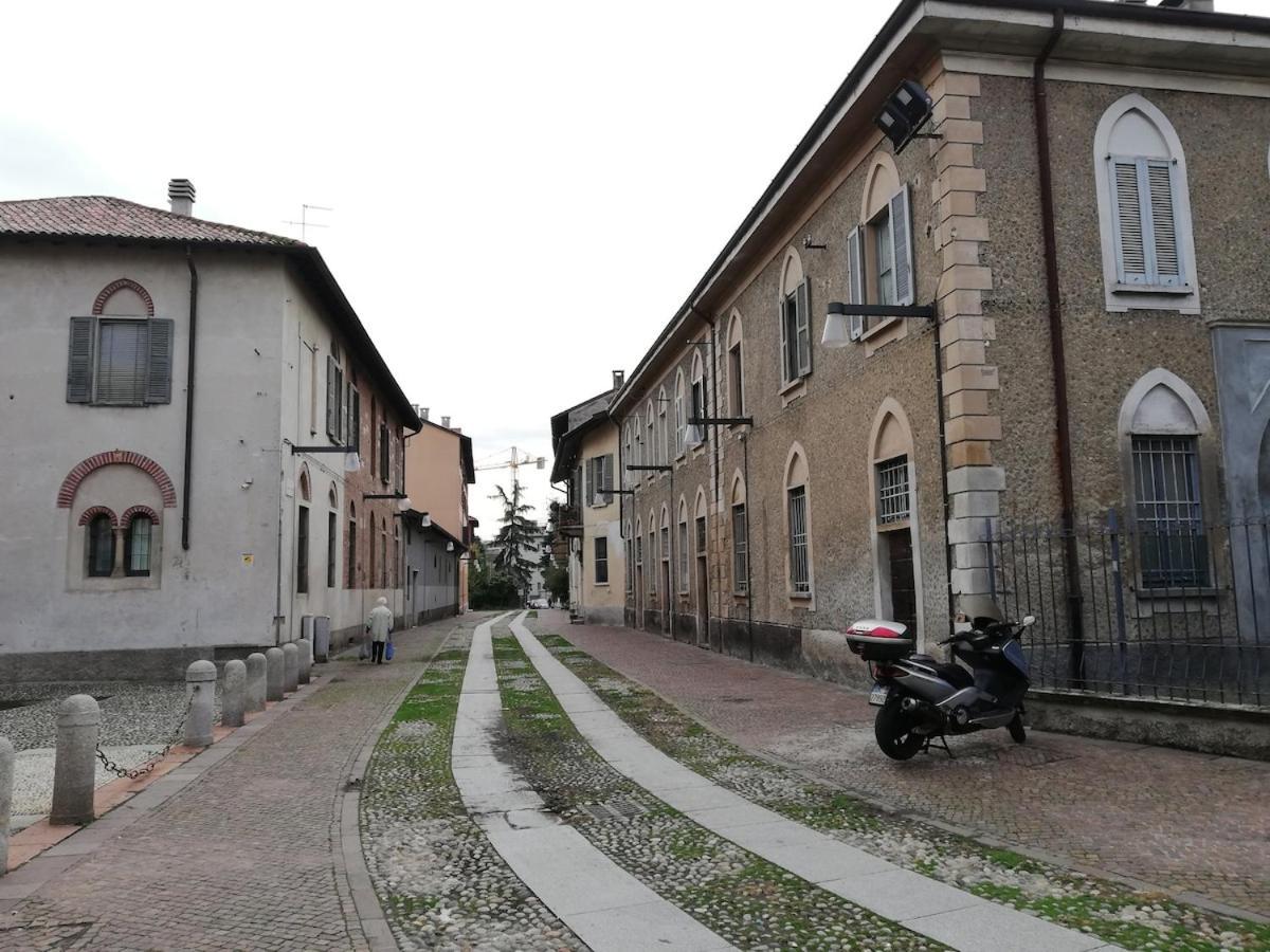 Cozy In A Secret Corner Of Milano